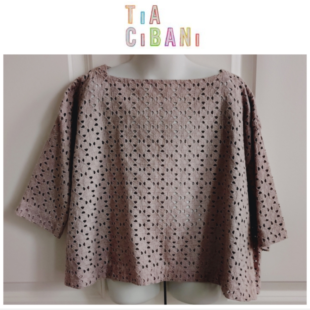 NEW Tia Cibani Box Fit Tunic (Libyan Designer)